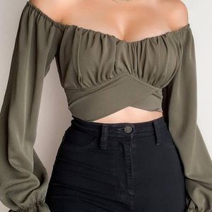Forever 21 long sleeve ruched peasant crop top olive green wrap medium